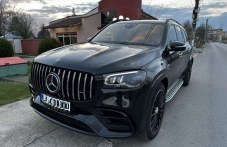 „Мечтана кола за бала“: Фенове на мерцедес подаряват незабравима вечер на абитуриенти в нужда