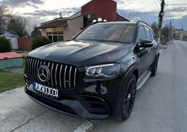 „Мечтана кола за бала“: Фенове на мерцедес подаряват незабравима вечер на абитуриенти в нужда