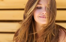 Нестандартна маска преобразява косата