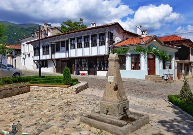 Карлово ще кипи от културни събития през месец април