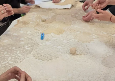 Най-голямата рокля, създавана някога в България, представят в Раковски