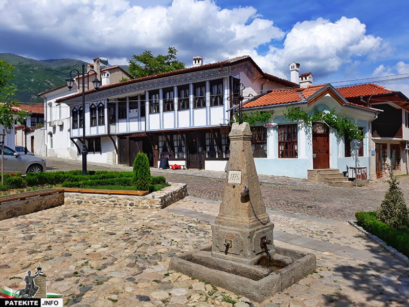 Карлово ще кипи от културни събития през месец април