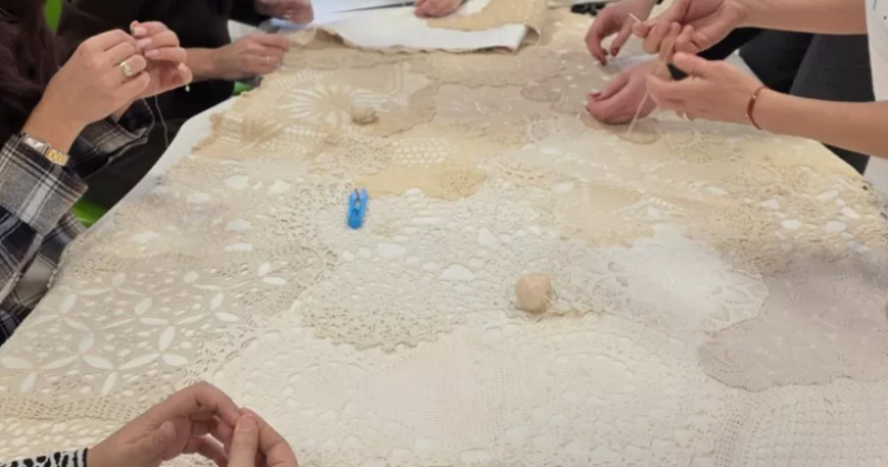 Най-голямата рокля, създавана някога в България, представят в Раковски