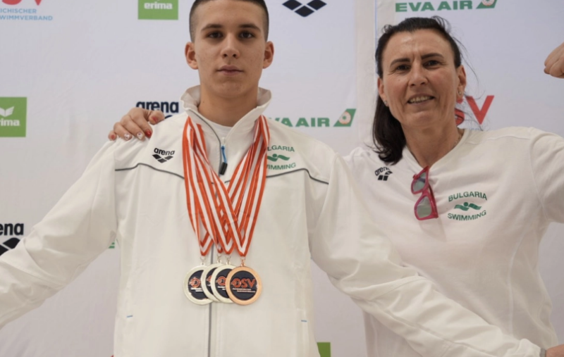 Пловдивският плувец Христо Петков с 4 медала на международен турнир