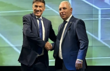 hristo-stoichkov-bobi-mihailovti-beshe-949.png