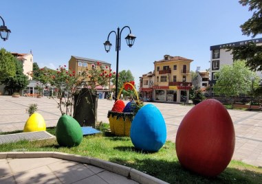 Започнаха събитията от “Пъстър Великден“ в Карлово