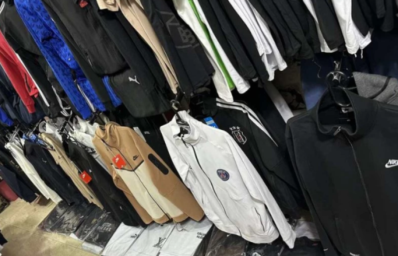 Стотици стоки ментета иззеха от магазин в Столипиново