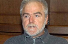 Почина Кирил Ампов - музикант, певец и автор на песни, баща на Графа