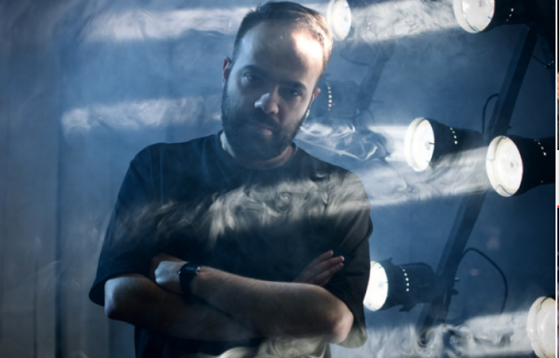 Крис Шарков: Човек има нужда да се оттласне от бариерата на посредствеността