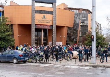 „Тракия“ отново на колела: Стотици се включиха във велошествие с празничен дух и много награди