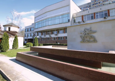 Лекари от УМБАЛ “Свети Георги“ спасиха пациент с животозастрашаваща коремна травма