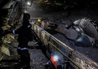 Украинска атака по въглищна мина блокира 41 миньори под земята