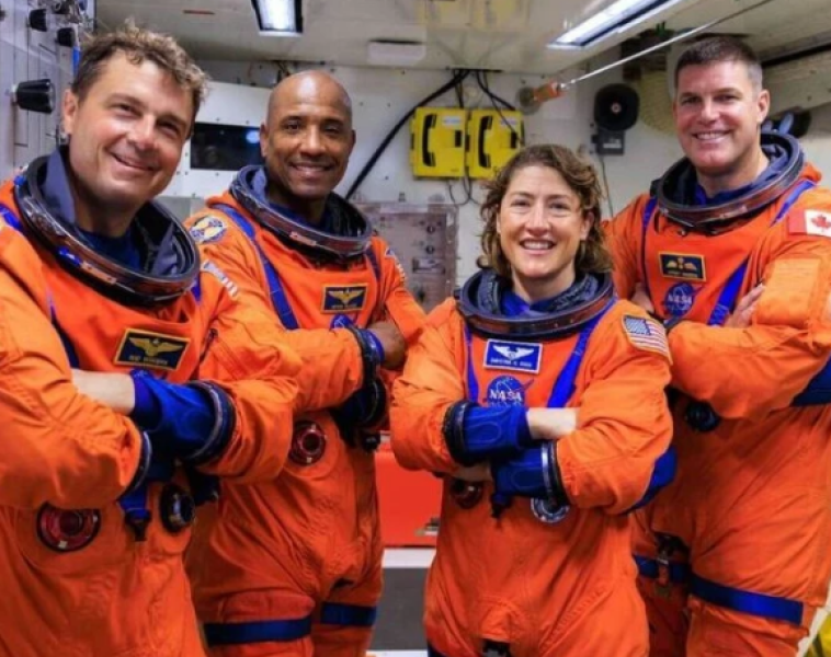 Мисията „Артемис II“ достигна луннана сфера на влияние