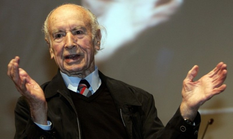 На този ден: Швейцарецът Алберт Хофман синтезира наркотика ЛСД