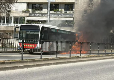 Независим експерт търси причината за пожара в автобуса в Пловдив, фирмата има съмнения