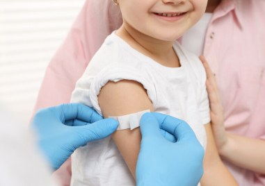 Все повече деца стигат до болница заради грип, осигуряват безплатни ваксини