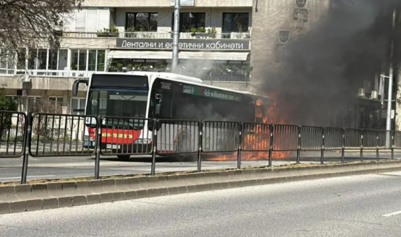 Независим експерт търси причината за пожара в автобуса в Пловдив, фирмата има съмнения