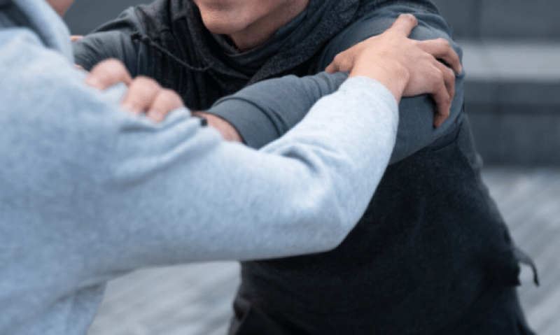 Съседи се сбиха в Раковски, има пострадал