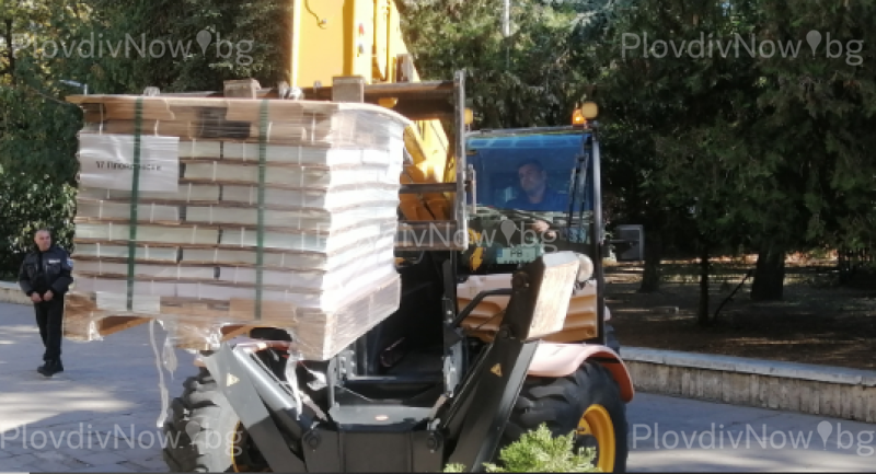 Над 530 000 бюлетини пристигат в Пловдив