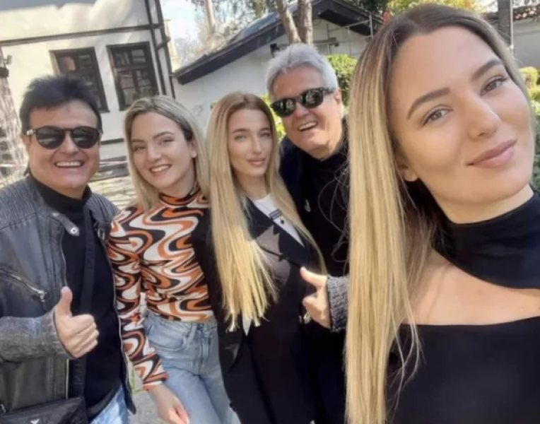 Звездни артисти в Стария град снимат “Обич и песен“