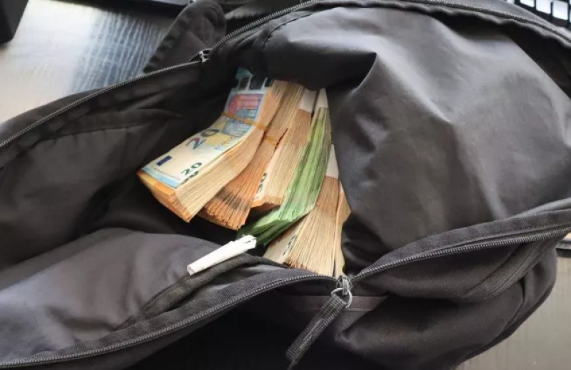 90 000 евро за купуване на гласове откриха при спецакция в Пловдив