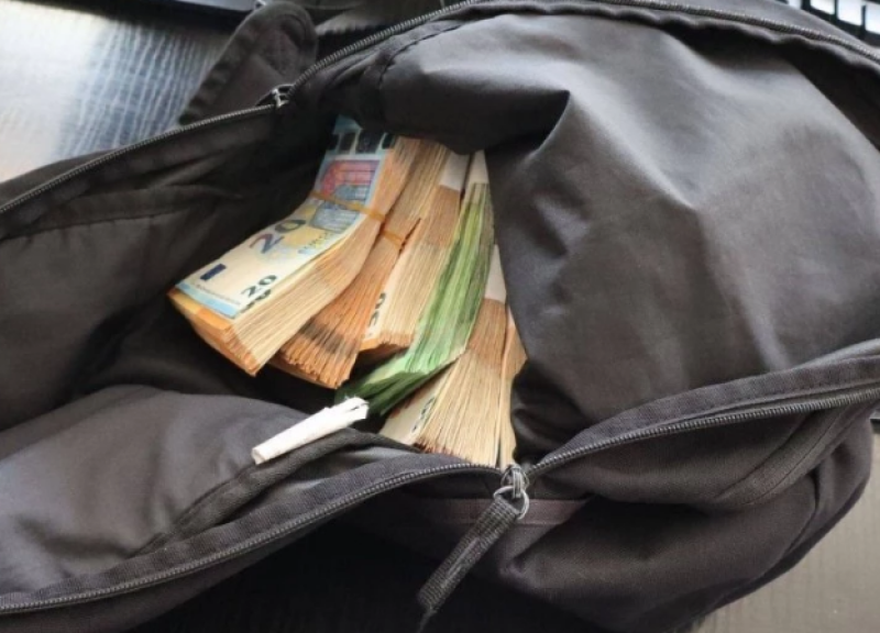 Арестуваните с 90 000 евро в Пловдив са освободени без обвинения и разпит