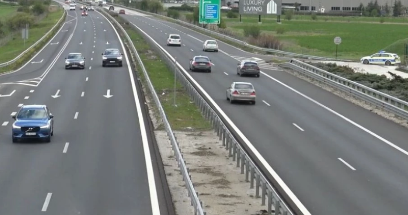 Трафикът преди празниците: Спират ремонтите, министър Найденов с призив от Пловдив ВИДЕО