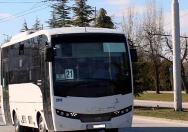И автобус 21 ще се движи извънредно в нощта на Възкресение Христово