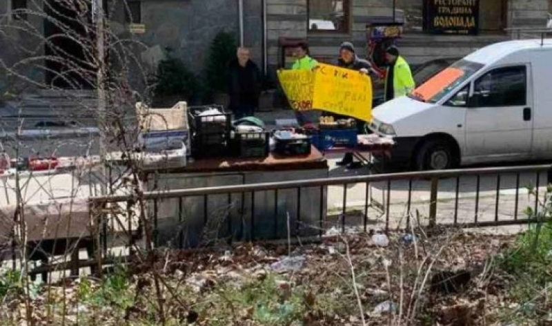 Мъже блокираха достъпа до Бачковския манастир на Разпети петък