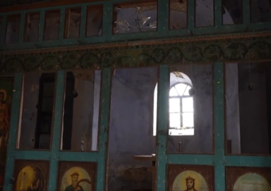 Американец спаси 140-годишната църква в българско село