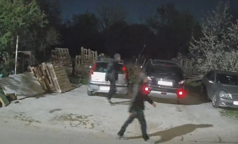 Пловдивчанин предупреждава: Мъже проверяват за отключени коли