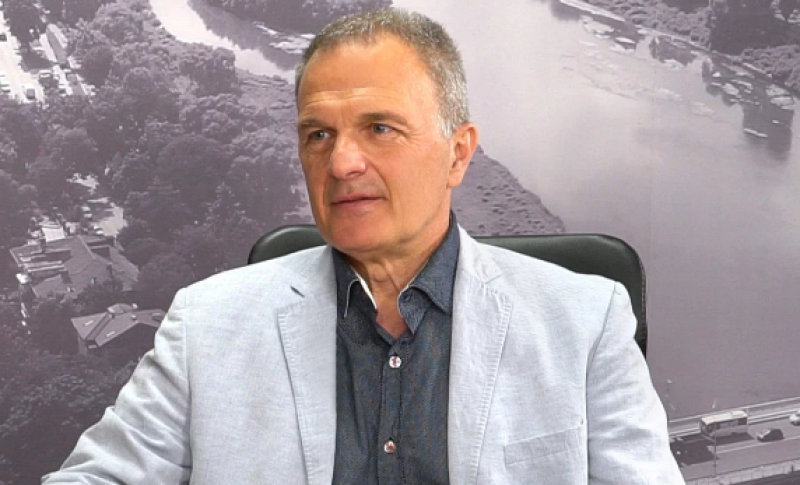 Светозар Гледачев с лекция в Пловдив: Накъде отива светът и защо пазарите полудяха?