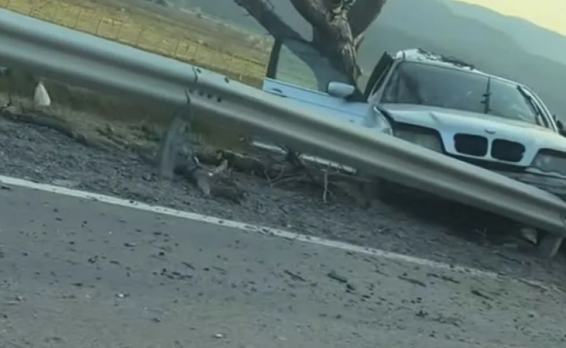 17-годишен загина в жестока катастрофа край Карлово, шофьорът - на 18