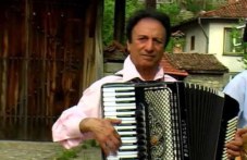 Да си спомни за виртуозния акордеонист Ибро Лолов, роден на днешната дата