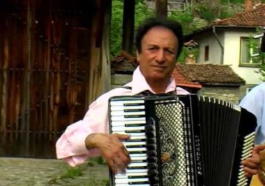 Да си спомни за виртуозния акордеонист Ибро Лолов, роден на днешната дата