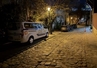 Автомобили превземат Стария град на Пловдив въпреки санкциите, новата наредба се бави