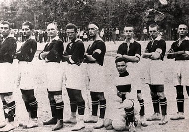 На този ден: Спечелена е първата купа в историята на българския спорт