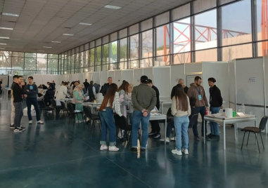 В Панаира приключиха по-бързо от очакваното, масово използват „златния коридор“