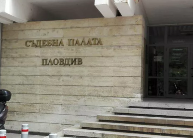 Обвинен в убийство получи хипертонична криза в съда, пуснаха го под домашен арест