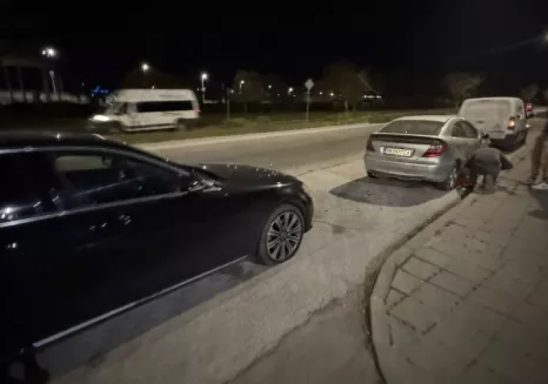 Започва обход и спешно запълване на дупки край Скобелева майка след десетки потрошени коли