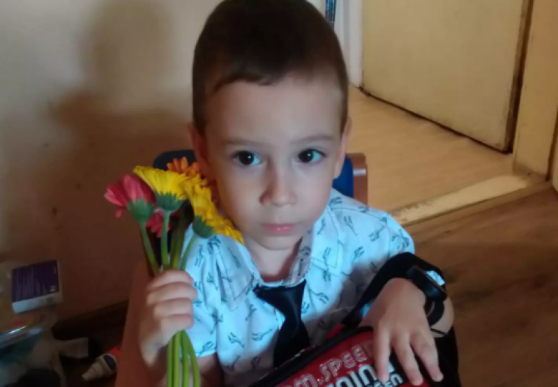 Да помогнем на малкия Виктор да проходи!