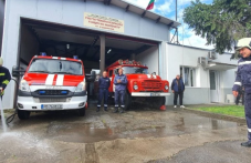 Дългогодишен пожарникар в Съединение бе тържествено изпратен в заслужен отдих