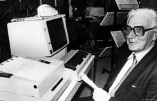 На този ден: Показват първия персонален компютър