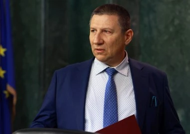 Още в понеделник Сарафов заявил готовност да подаде оставка