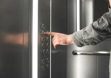 При саниране на сградите вече ще ремонтират и асансьорите