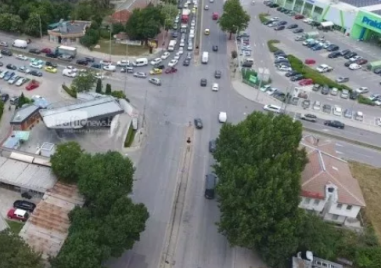 Неотложен ремонт затваря кръстовище на Кукленско шосе