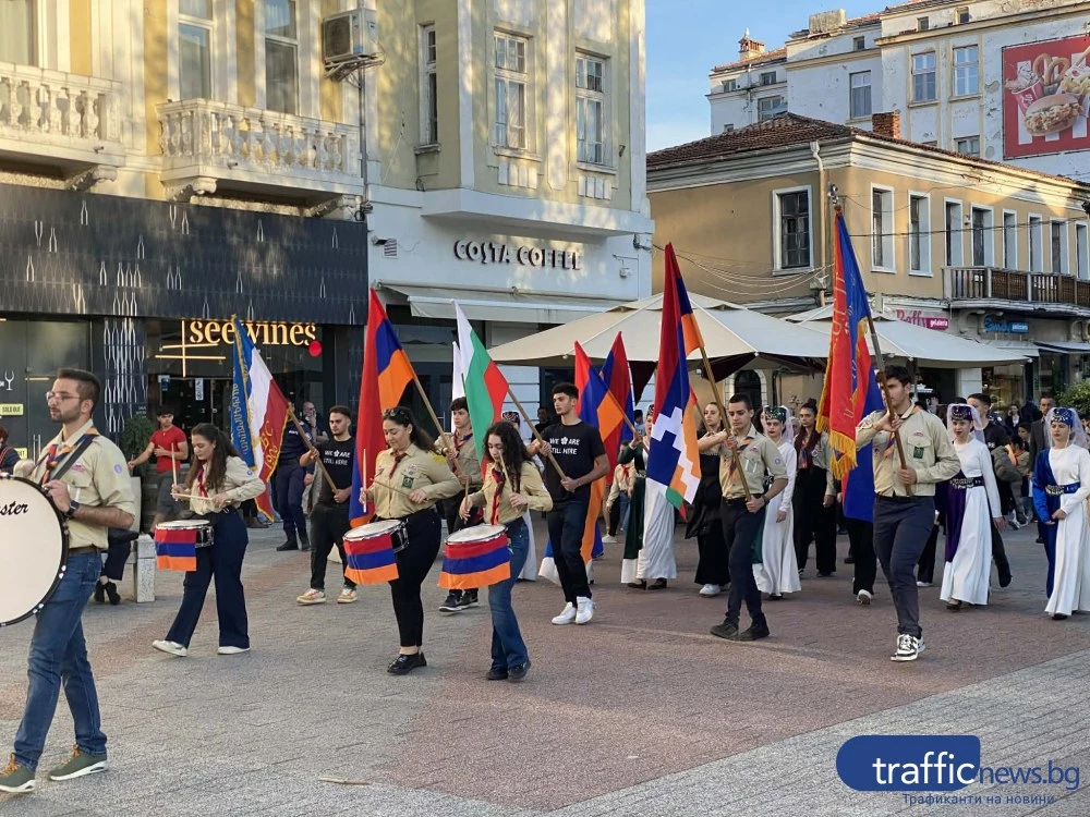 Арменската общност под тепетата отбеляза 111 години от арменския геноцид с шествие по Главната