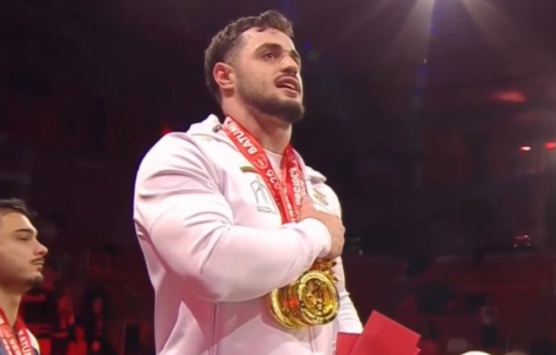 Карлос Насар отново чу българския химн в своя чест