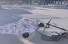 Блъснаха тротинеткаджия в Столипиново, на място гъмжи от полиция