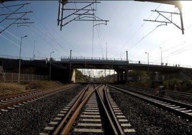 На този ден: Пускат първата електрифицирана жп линия София - Пловдив